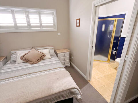 Bed 1 ensuite Bed 1 ensuite